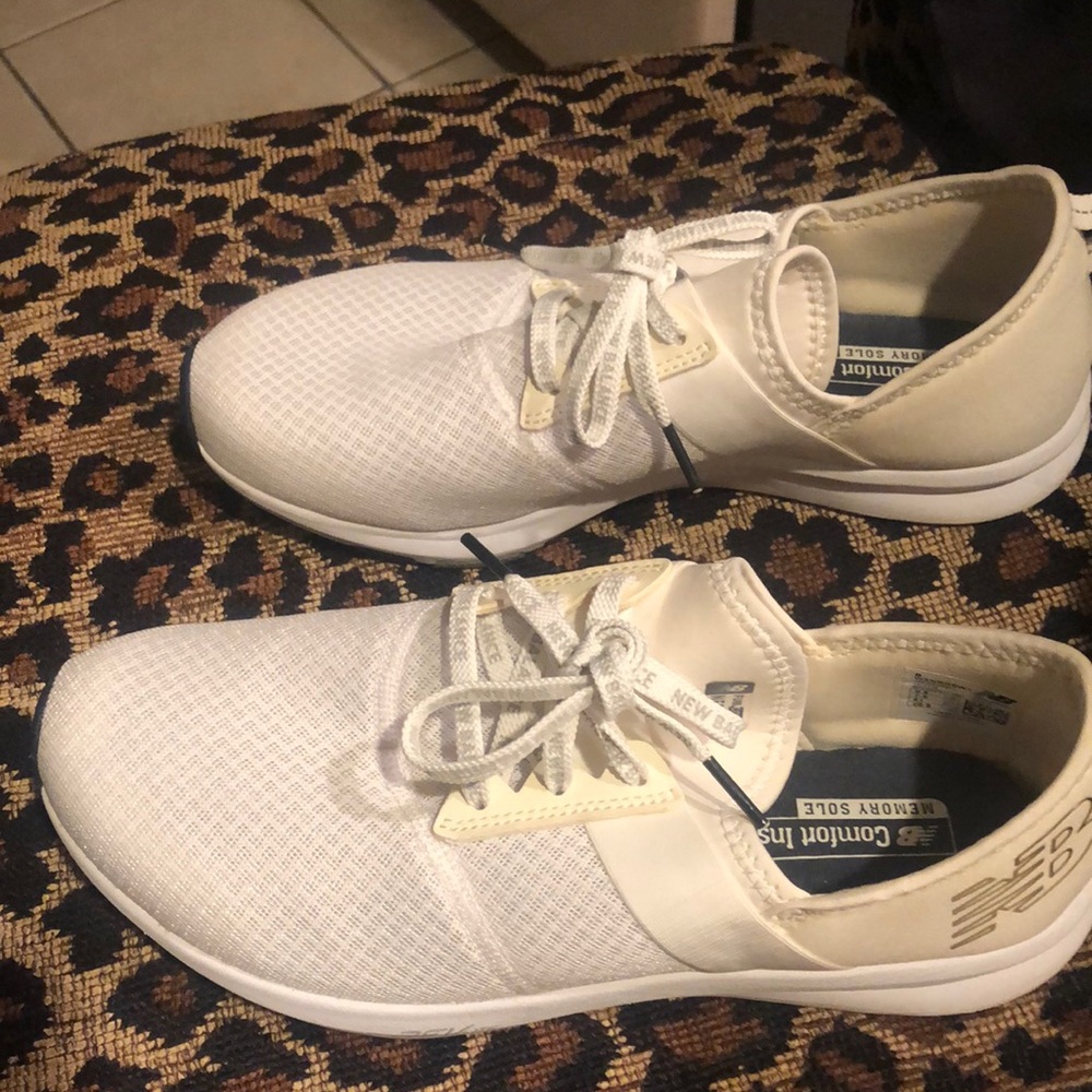 New Balance Women’s White Sneakers Fuelcore Nergize